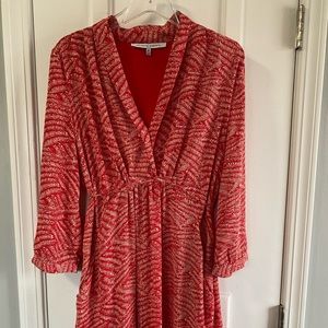 knee-length dress with pockets and tie